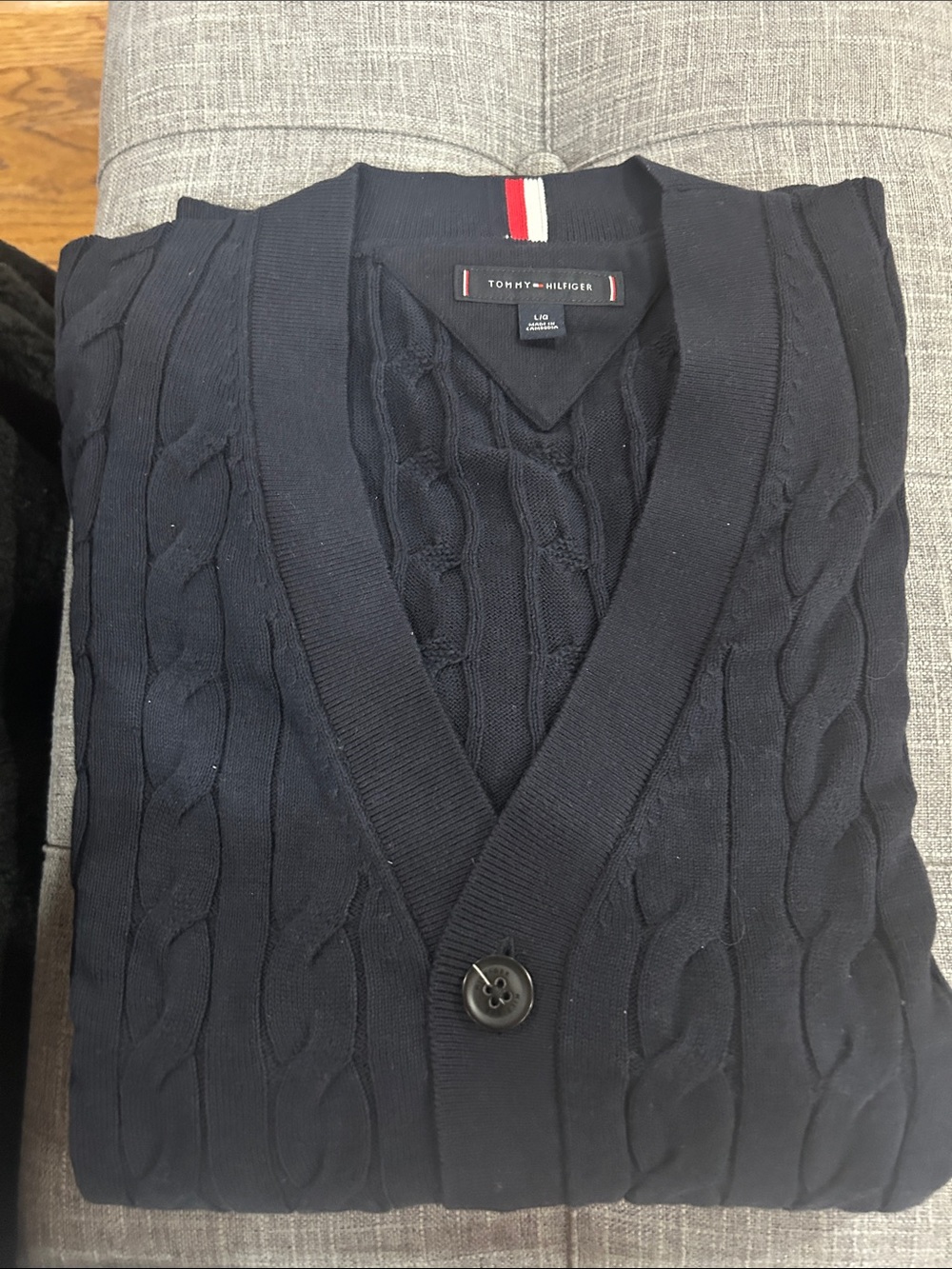 Tommy Hilfiger Men’s Navy Cable Knit V-Neck Button Cardigan
